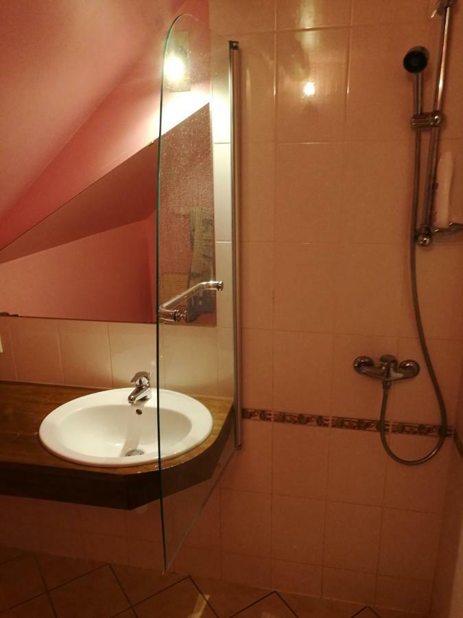 Bebru Pirts Hotel Vecbebri Kültér fotó